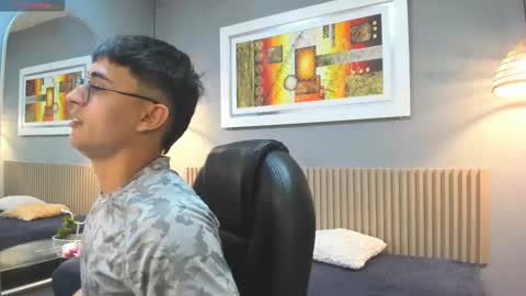 KEANU online show from March 2, 9:33 pm