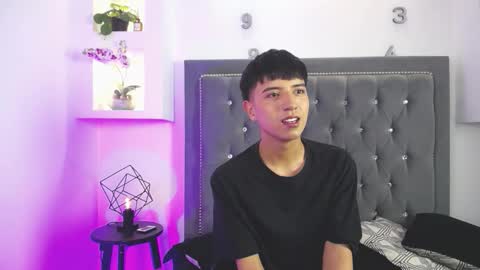 nico online show from February 5, 12:45 pm