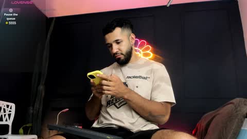 Keith  online show from December 17, 11:49 pm