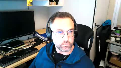 Snapshot of kelvin06133 chatting on December 15, 10:26 pm kelvin06133 online show from December 15, 10:26 pm