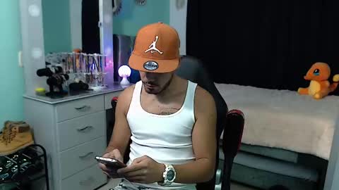 Snapshot of kenfenty chatting on February 3, 1:40 pm Chriss Morales online show from February 3, 1:40 pm