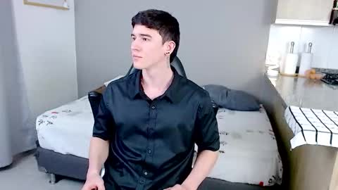 Santiago online show from February 13, 3:46 am