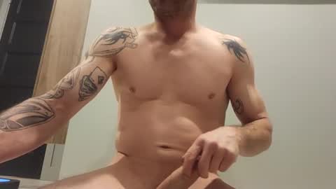 Snapshot of kenw34 chatting on December 11, 9:44 pm kenw34 online show from December 11, 9:44 pm