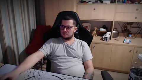 Kevinn online show from December 22, 5:54 pm