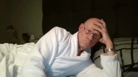 Snapshot of kevlooking4sez chatting on February 20, 12:52 am kevlooking4sez online show from February 20, 12:52 am