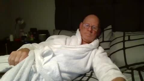 Snapshot of kevlooking4sez chatting on December 8, 11:19 pm kevlooking4sez online show from December 8, 11:19 pm