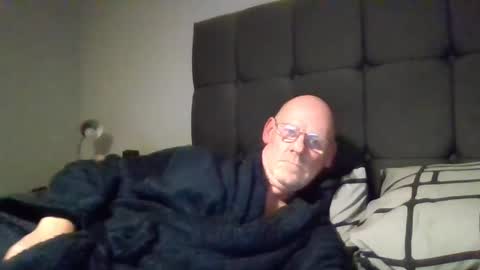 Snapshot of kevlooking4sez chatting on December 19, 1:07 am kevlooking4sez online show from December 19, 1:07 am