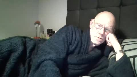 Snapshot of kevlooking4sez chatting on January 2, 11:38 pm kevlooking4sez online show from January 2, 11:38 pm