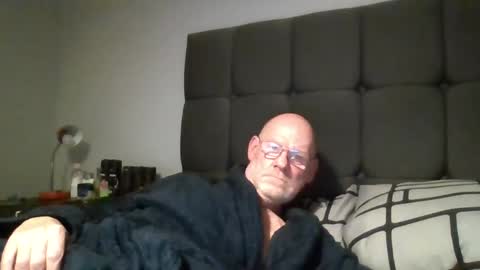 Snapshot of kevlooking4sez chatting on December 24, 11:55 pm kevlooking4sez online show from December 24, 11:55 pm