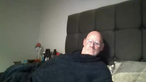 Snapshot of kevlooking4sez chatting on September 20, 1:05 am kevlooking4sez online show from September 20, 1:05 am
