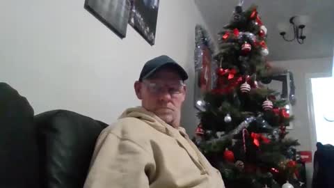 Snapshot of kevlooking4sez chatting on December 31, 12:32 am kevlooking4sez online show from December 31, 12:32 am