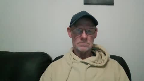Snapshot of kevlooking4sez chatting on December 22, 8:14 pm kevlooking4sez online show from December 22, 8:14 pm