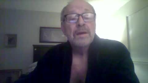 Snapshot of kfries chatting on December 22, 3:55 am Kent online show from December 22, 3:55 am