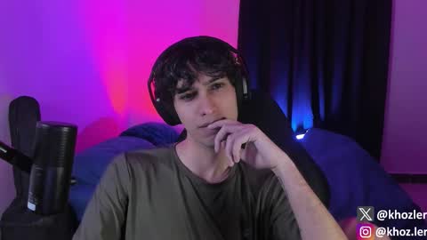 khozler_ online show from November 11, 3:22 am