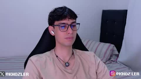 khozler_ online show from March 1, 2:11 am