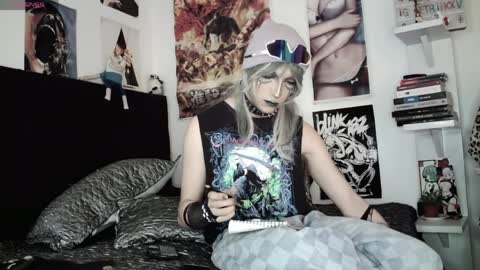 kenny online show from April 10, 6:26 pm