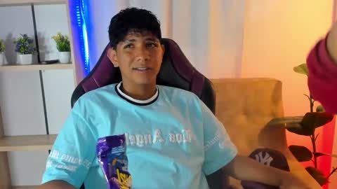 Snapshot of kimerico_04 chatting on January 23, 2:55 am ISAAC online show from January 23, 2:55 am