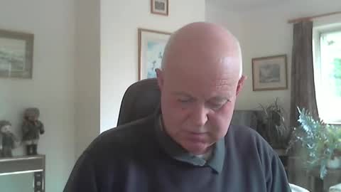 kindahairy4u online show from October 29, 2:20 pm