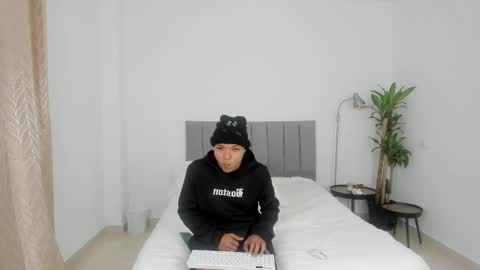 king_master77 online show from March 6, 11:14 am