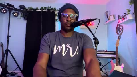 Snapshot of kingcorbra chatting on December 10, 4:56 am KC online show from December 10, 4:56 am