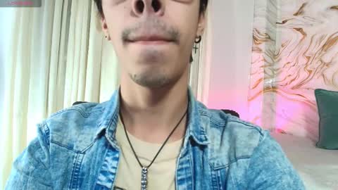 kingdanny_8 online show from February 26, 1:18 am