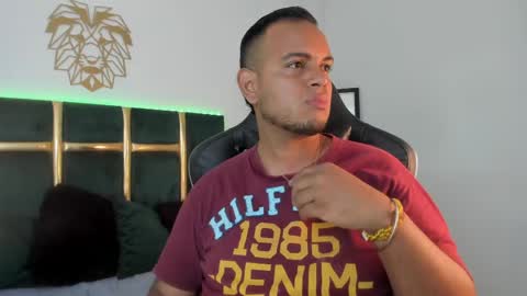 kingg_jay online show from May 29, 12:15 pm