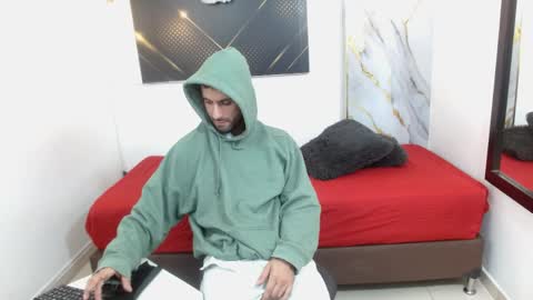 KING  online show from April 10, 6:20 am