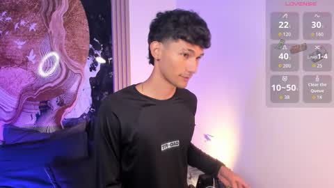  A L E X  online show from December 5, 9:38 am