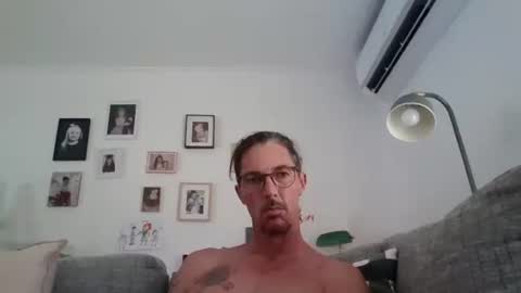 kingslayer666999 online show from February 9, 2:38 am