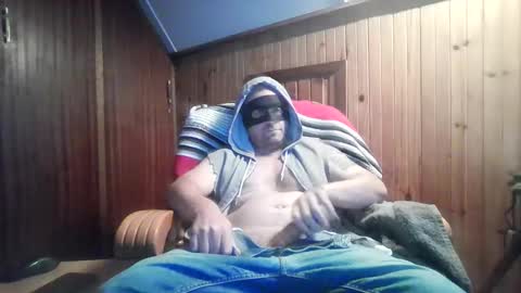 Tom Hardmen online show from April 22, 1:01 am