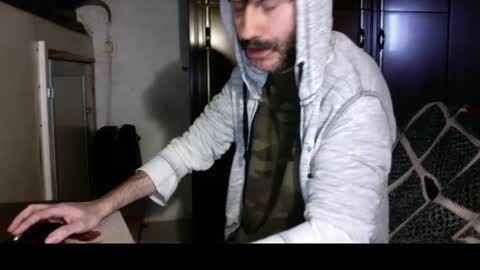 kissofbanned1983 online show from November 29, 9:44 am