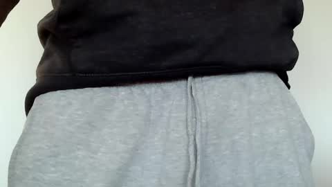 kiwibulge123 online show from April 30, 9:30 pm