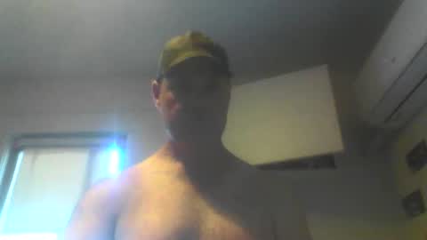 kiwiguy19773 online show from December 21, 2:41 am
