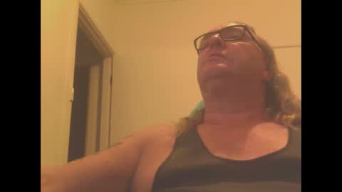 Snapshot of knobout chatting on March 2, 11:41 am knobout online show from March 2, 11:41 am