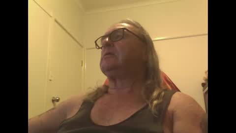 knobout online show from March 10, 11:16 am