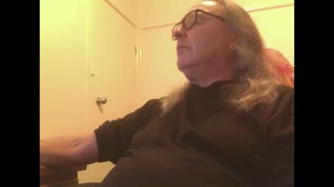 knobout online show from May 19, 8:42 am