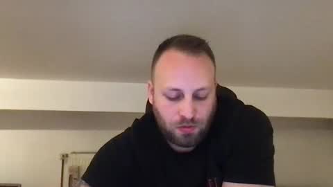 hugo online show from November 30, 10:12 pm