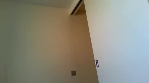 koensp8nk online show from April 23, 11:48 am