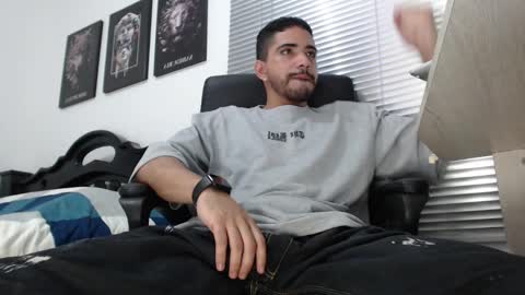 kratoswolf online show from March 27, 3:46 pm