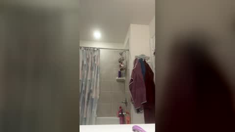 kreme1814 online show from February 21, 11:50 pm