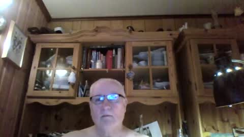 Snapshot of kukken18 chatting on December 9, 8:00 am Kukken18 online show from December 9, 8:00 am