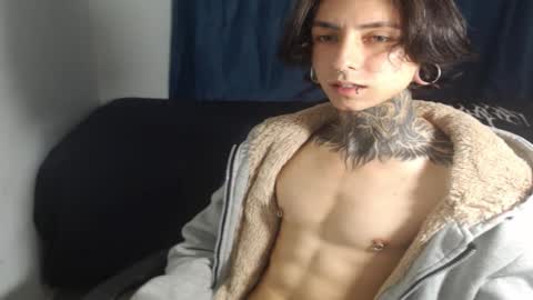 kuregari_xs online show from November 30, 11:51 pm