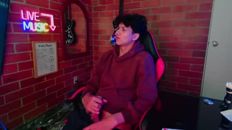 JASON online show from May 21, 7:07 pm