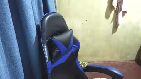 kurtxxx07 online show from March 15, 7:09 pm