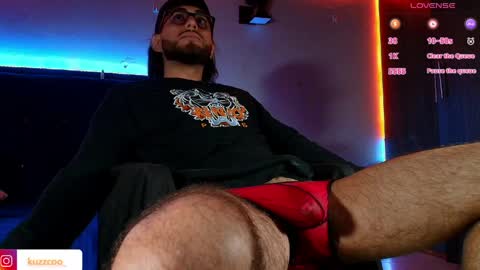 kuzzcoo online show from April 6, 8:48 am