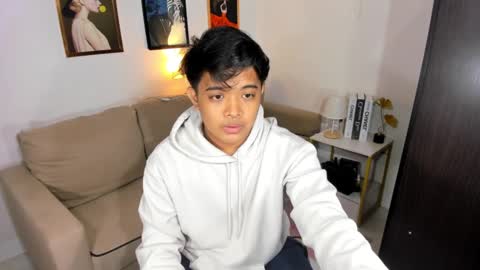 kyll_collins online show from January 1, 1:48 pm