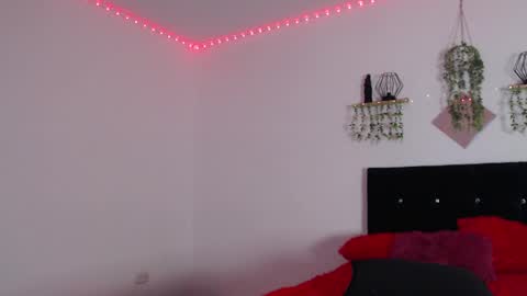 labrinthteasing online show from March 31, 9:49 pm