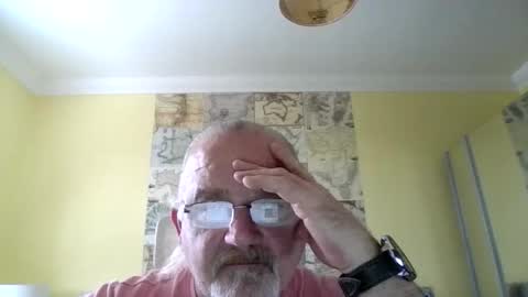 Snapshot of lamabama chatting on October 18, 3:28 pm lamabama online show from October 18, 3:28 pm