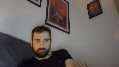 laraaan online show from June 19, 6:46 pm