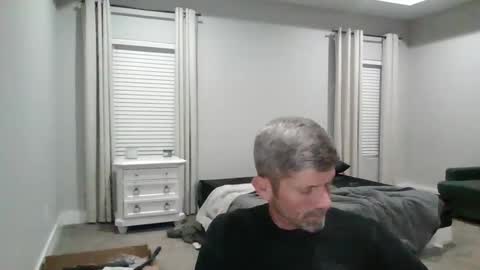 larry77733217 online show from April 2, 4:21 am